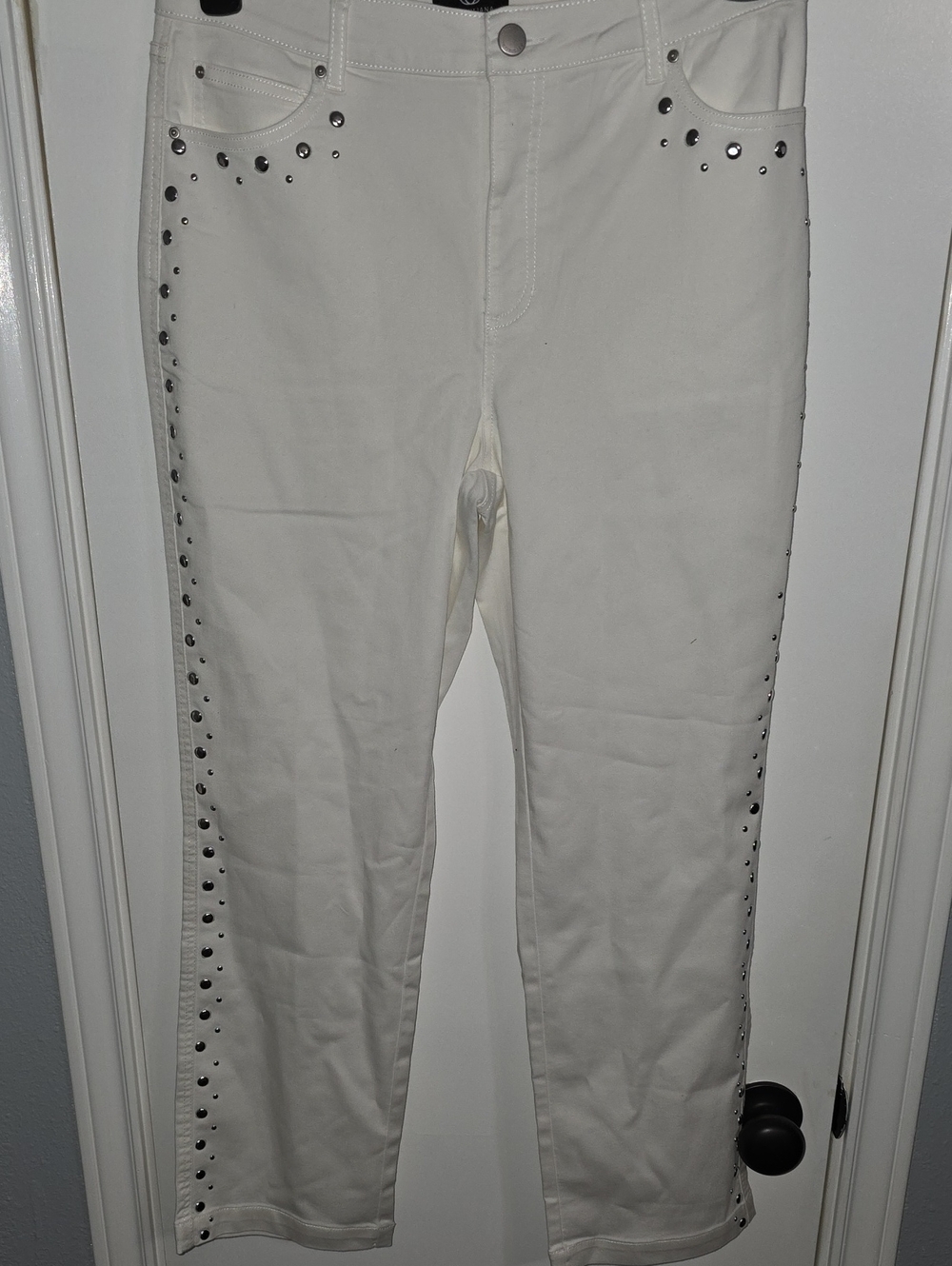 G by Giuliana White Ankle Jeans with Silver Stud Trim Sz 16
